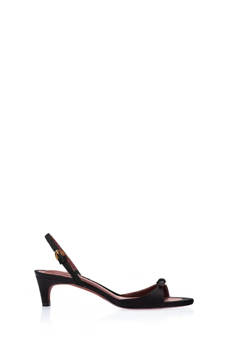 La Capricciosa — Black Satin